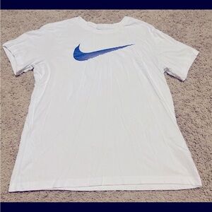 Mens large white nike shirt